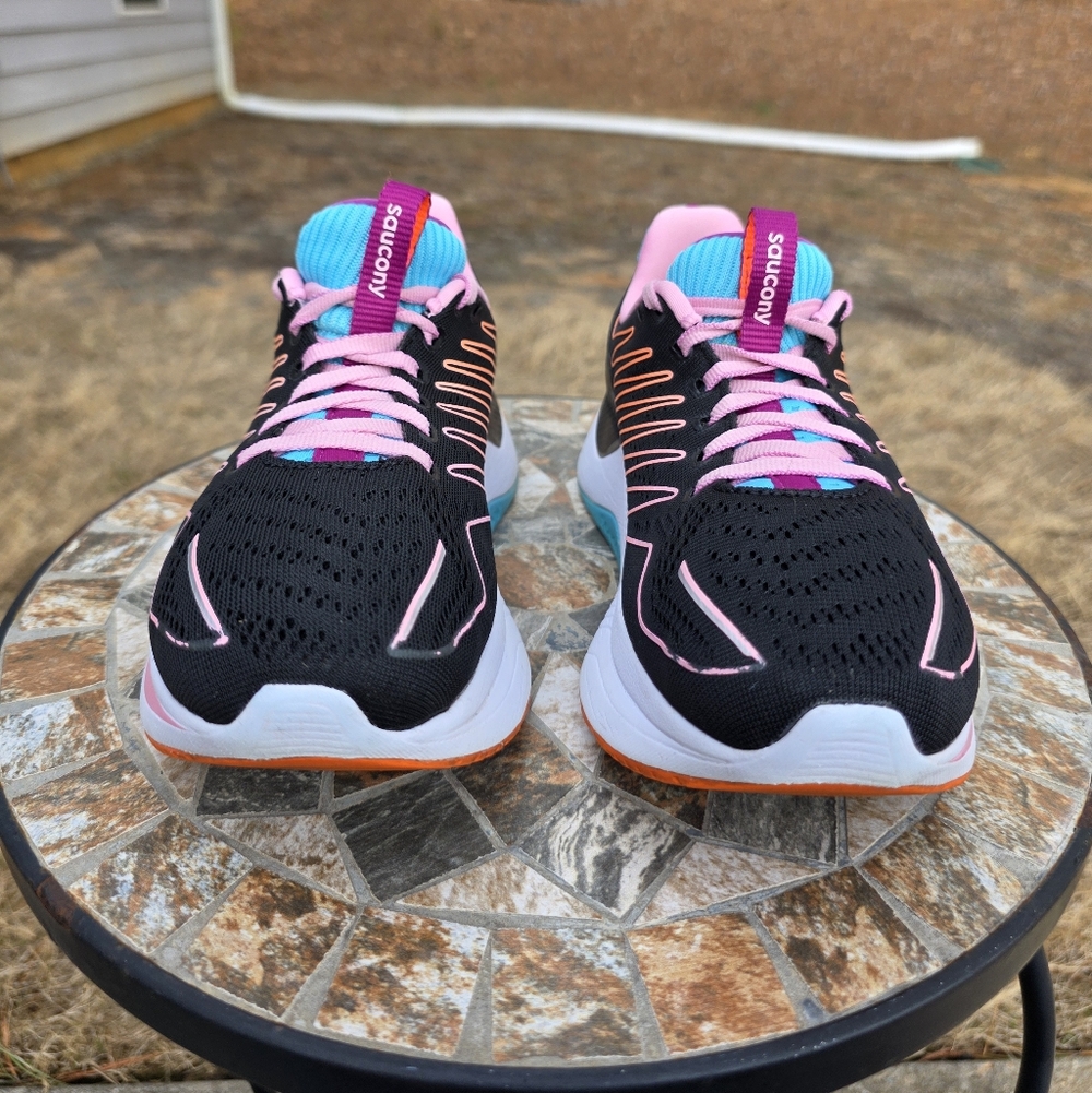 Saucony Endorphin Shift S10577-25 Black Running Shoes Sneakers Women's Size 7.5 - Picture 2 of 9